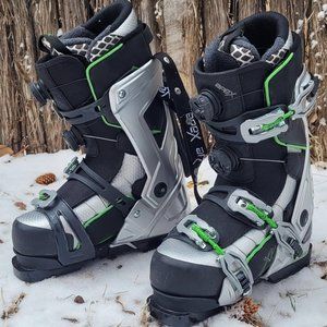Apex Ski Boots 25.0 (Women's size 8) NEW w/o box!